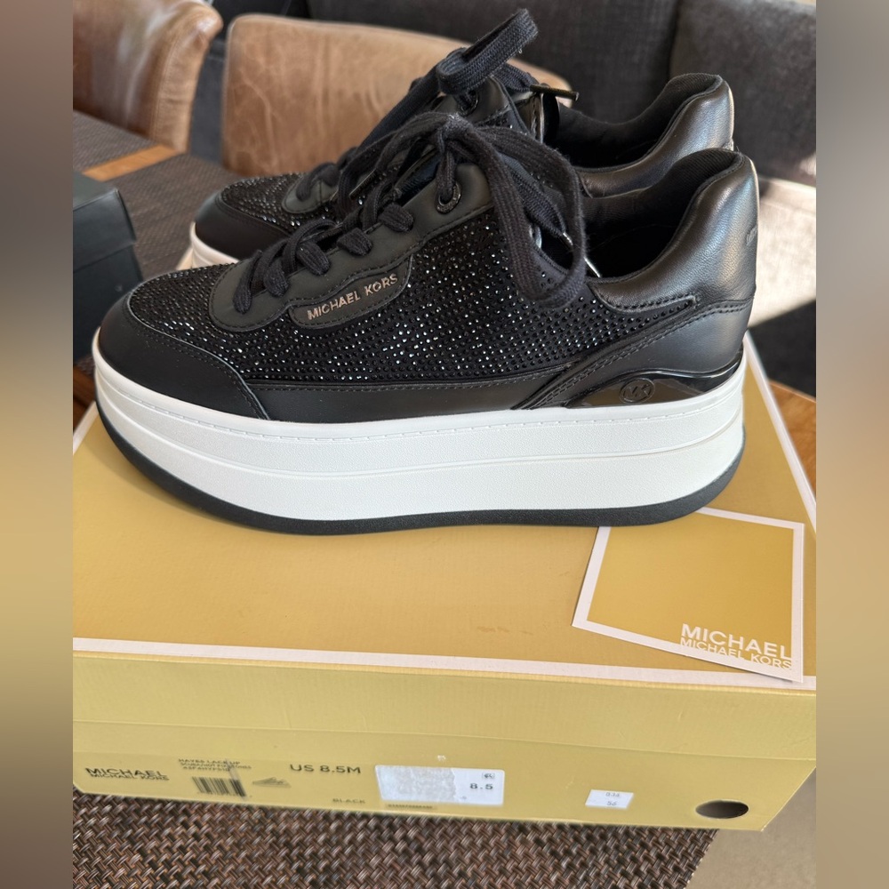 ⚜️MICHAEL KORS WOMEN’S HAYES EMBELLISHED PLATFORM SNEAKERS NEW IN BOX Size 8.5⚜️ - Picture 4 of 15
